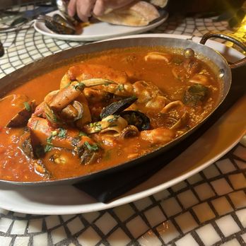 The Dead Fish - The Dead Fish Cioppino Stew - Seafood Near Me - Crockett, California