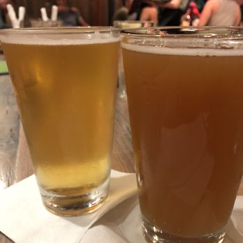 Moku Kitchen - Cocktail Bars Near Me - Honolulu, Hawaii