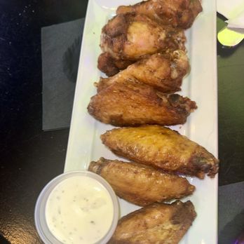 333 Lounge - Cajun wings - Lounges Near Me - Brooklyn, New York