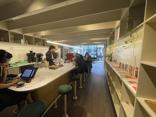 Café Éclair by null