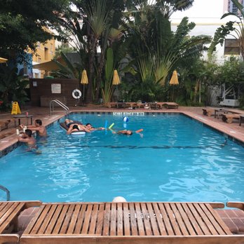 Broken Shaker - Pool area - Cocktail Bars Near Me - Miami Beach, Florida