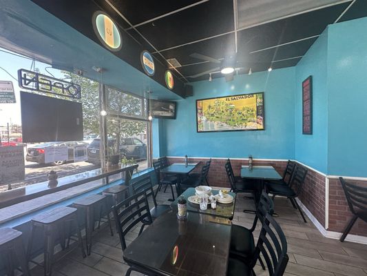 Pupuseria & Restaurant "El Cuscatleco" by null