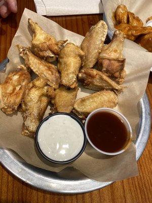 Hooters by null