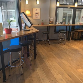 Prime Roast Cafe - Inside bar top seating - Cafes Near Me - Honolulu, Hawaii