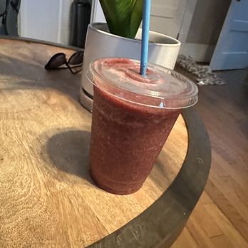 Hellbender Bed & Beverage - Complimentary smoothie - Hotels Near Me - Blowing Rock, North Carolina