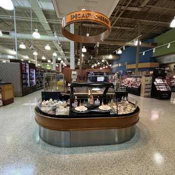 Publix - Specialty cheese and wine - Grocery Near Me - Atlanta, Georgia