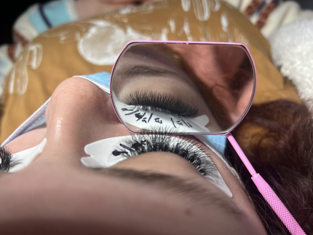 Everlashes Pdx Logo
