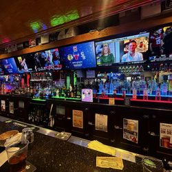 Gatsby's Pizza & Pub - Gatsby's Pizza & Pub . Sport Bar etc. 427 E Rand Rd, Arlington Heights, IL
