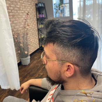 Studio 44 - Men's cut on the sides and a light dusting on the top! A clean up for the holiday season - Hair Salons Near Me Studio 44 - Men's cut on the sides and a light dusting on the top! A clean up for the holiday season - Hair Salons Near Me