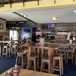 The Pig & Whistle - Bar seating area
