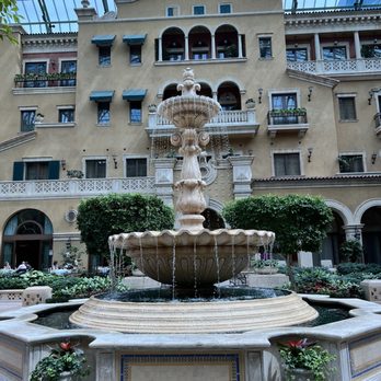 The Mansion - Hotels Near Me - Las Vegas, Nevada