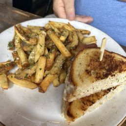 Tuna melt Tuna melt