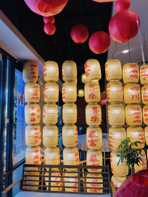 Taste of Mulan Asian Fusion by null