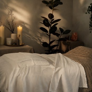 LoveGlow Esthetics - Treatment Bed - Skin Care Near Me - Mountain View, California LoveGlow Esthetics - Treatment Bed - Skin Care Near Me - Mountain View, California
