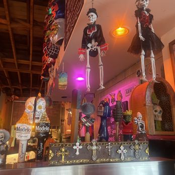 Revolucion - Mexican Near Me - Indianapolis, Indiana