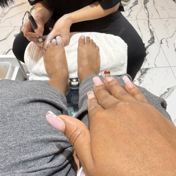 Modern Nails Bar - Nail Salons Near Me - The Bronx, New York