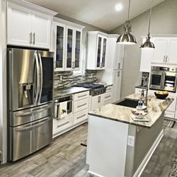Texas Cabinetry K&B - Shaker White Cabinets