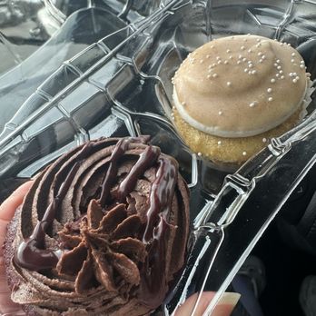 Dia Doce - Cupcakes Near Me - West Chester, Pennsylvania