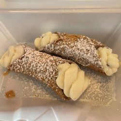 Brooklyn Style Pizza - Cannoli's