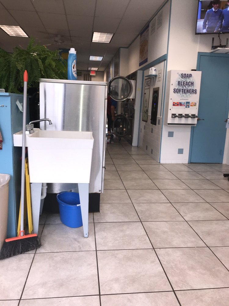 WAYNES WASH WORLD Updated September 2024 659 Abbington Dr, East