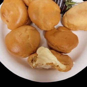 Manmi Bakery - Cream puffs - Bakeries Near Me - Garden Grove, California