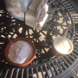 Kanlıca Doğa Yoğurdu - Pudra şekeriyle Kanlıca Yoğurdu