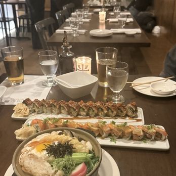 Umi Sake House - Nabeyaki Udon - Sushi Bars Near Me - Seattle, Washington