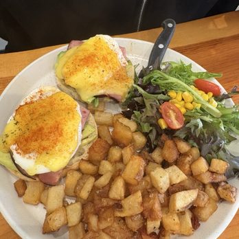 Popping Yolk Cafe - Avocado Benedict - Breakfast & Brunch Near Me - Alhambra, California Popping Yolk Cafe - Avocado Benedict - Breakfast & Brunch Near Me - Alhambra, California