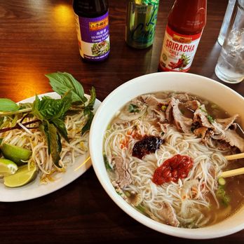 ViVi Pho Arapahoe - 12P. Pho Tai Chin Sach-Steak,Brisket, Tripe - Vietnamese Near Me - Centennial, Colorado ViVi Pho Arapahoe - 12P. Pho Tai Chin Sach-Steak,Brisket, Tripe - Vietnamese Near Me - Centennial, Colorado