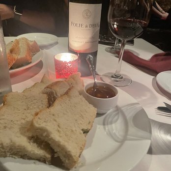 Bistro Romano - BREAD AND PESTO FOR 2, sundried tomato pesto, house-made garlic rosemary focaccia - Italian Near Me - Philadelphia, Pennsylvania