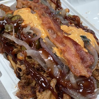 Bully Boss Burgers - Loaded pulled pork fries - Food Trucks Near Me - Baltimore, Maryland