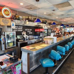 Rudford's Restaurant - Counter seating
