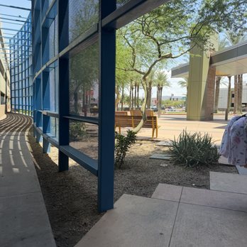 Phoenix Children's Hospital - Thomas Campus - Exterior - Hospitals Near Me - Phoenix, Arizona