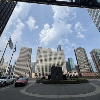 Swissôtel Chicago - Hotels Near Me - Chicago, Illinois
