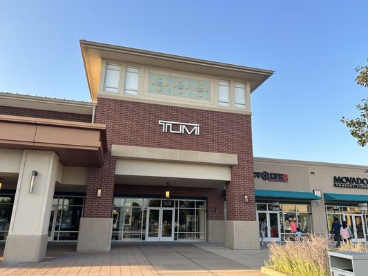 Chicago Premium Outlets by null