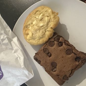Insomnia Cookies - Chocolate Chip Brownie and White Chocolate Macadamia - Desserts Near Me - San Francisco, California Insomnia Cookies - Chocolate Chip Brownie and White Chocolate Macadamia - Desserts Near Me - San Francisco, California