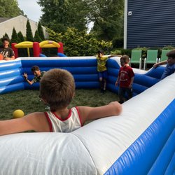 Entertainment On Wheels