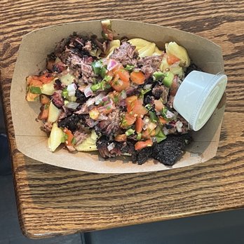 Wright’s Barbecue - Loaded Mac & Cheese with Brisket and Pico de Gallo - Barbeque Near Me - Bentonville, Arkansas Wright’s Barbecue - Loaded Mac & Cheese with Brisket and Pico de Gallo - Barbeque Near Me - Bentonville, Arkansas