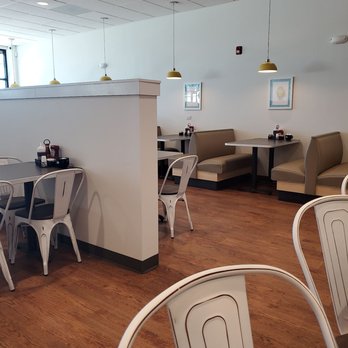 Eggs Up Grill - Dinning room - Breakfast & Brunch Near Me - Wilmington, North Carolina Eggs Up Grill - Dinning room - Breakfast & Brunch Near Me - Wilmington, North Carolina