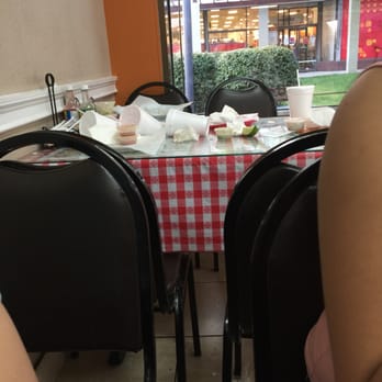 El Rinconcito Del Sabor - This dirty table has been like that for more then 30 minutes - Mexican Near Me - Sterling, Virginia El Rinconcito Del Sabor - This dirty table has been like that for more then 30 minutes - Mexican Near Me - Sterling, Virginia