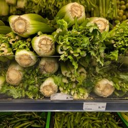 Food World Supermarket - Celery