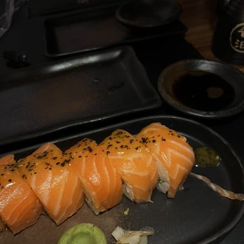 Soulshi Lounge - Passion fruit roll - Sushi Bars Near Me - Winter Garden, Florida Soulshi Lounge - Passion fruit roll - Sushi Bars Near Me - Winter Garden, Florida