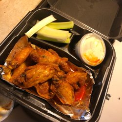 Samarios Pizza & Restaurant - Wings