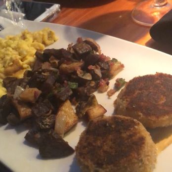 State & Allen - Crab Cakes & Eggs - American Near Me - Dallas, Texas