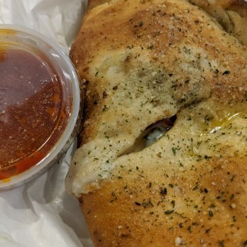 Halftime Pizza - Vegetarian calzone - Pizza Near Me - San Antonio, Texas