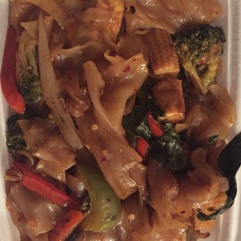 Thai Kitchen I - Drunken noodles ... ok but not life changing - Thai Near Me - Bridgewater, New Jersey