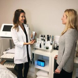 The Bougainvillea Clinique - Jesse, one of our aestheticians, makes skincare recommendations