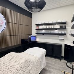 Flirt Beauty Bar