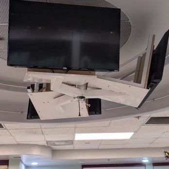 Siggys Restaurant - TV's that probably don't work - Burgers Near Me - Murrieta, California Siggys Restaurant - TV's that probably don't work - Burgers Near Me - Murrieta, California