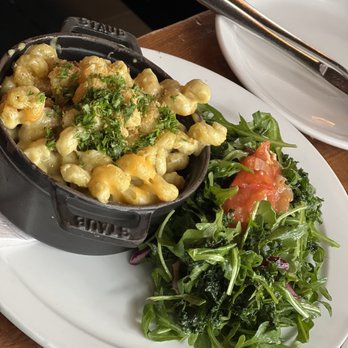 School Restaurant - Mac and Cheese - Bakeries Near Me - Toronto, Ontario